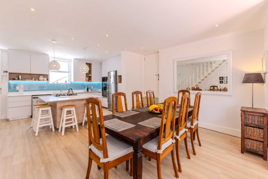 To Let 4 Bedroom Property for Rent in Fresnaye Western Cape